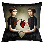 Декоративная подушка «Одно сердце на двоих»