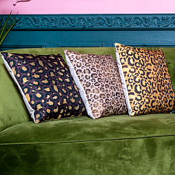 Интерьерная подушка «Леопард» (бордо)