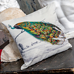 Интерьерная подушка  «Величественно окрашенный портрет павлина» (версия 2)