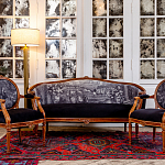 Антикварный диван трехместный «Версаль»