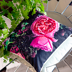 Интерьерная подушка «Camelia Rose»